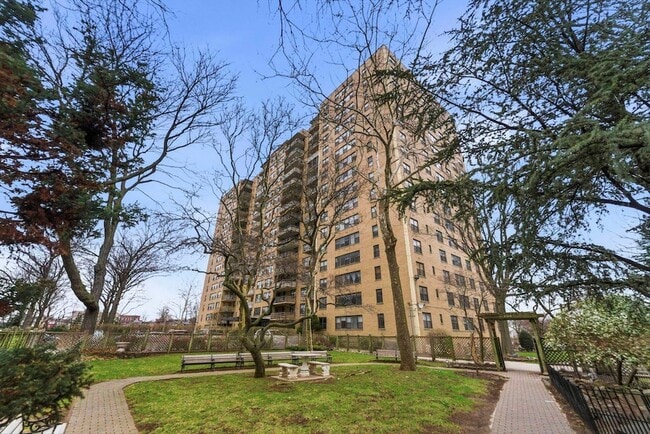 Photo - 201 St Pauls Ave Apartment