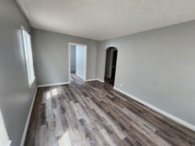 Foto del edificio - Charming 2 bedroom 1 bath home with recent...