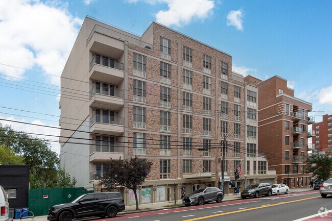 Building Photo - The Livelle