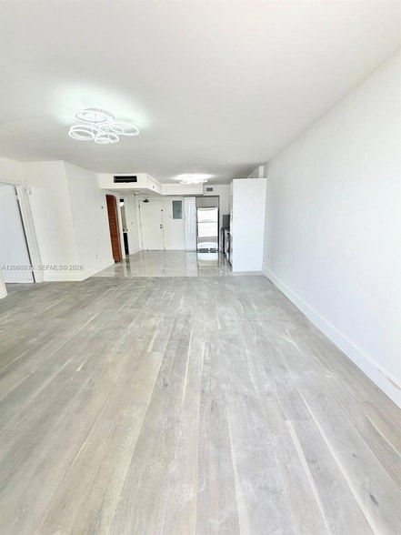 Building Photo - 9273 Collins Ave