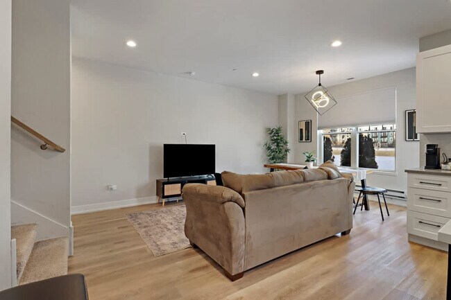 Foto del edificio - 28415 Torch Pkwy