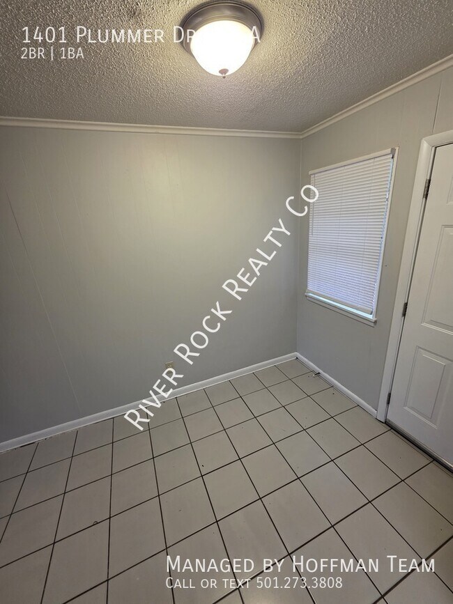 Foto del edificio - 1401 Plummer St