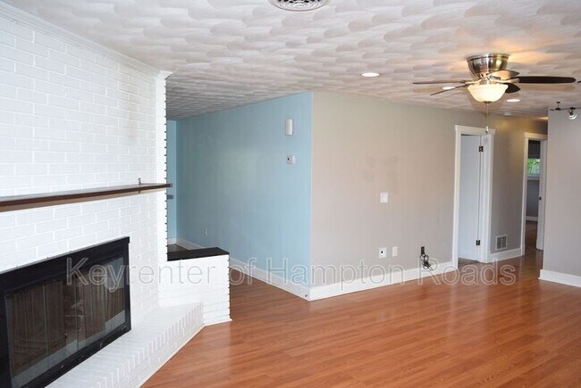 Building Photo - 2723 Murray Ave