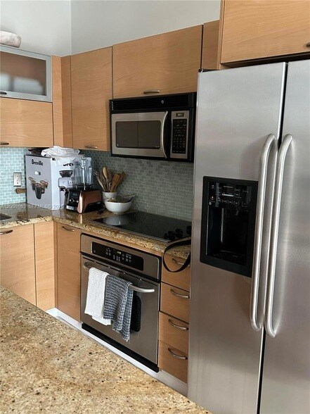 Foto del edificio - 3180 SW 22nd Terrace