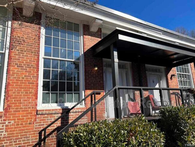 Foto del edificio - 1535 Caraleigh Mills Ct