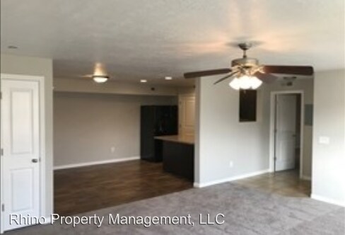 Building Photo - 1019 Village River Ln