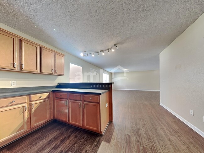 Building Photo - 509 Diamond Cut