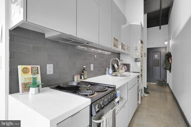 Foto del edificio - 1701 Tulip St