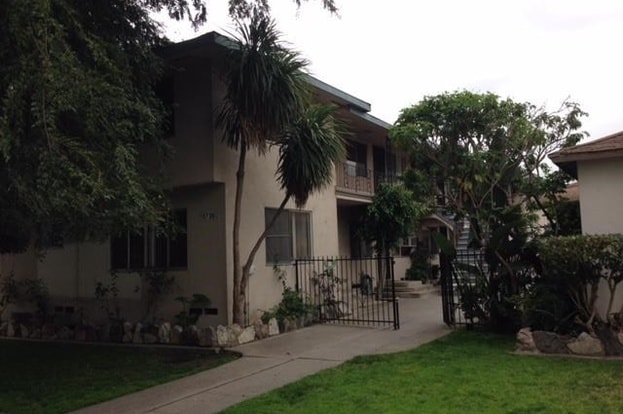 Building Photo - 10727-10739 Barlow Ave