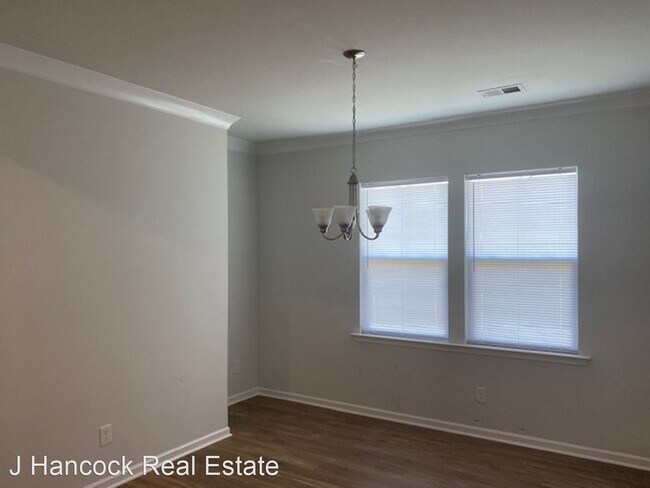 Building Photo - 4 br, 3.5 bath House - 701 Squire Pope Rd