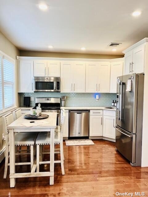 Foto del edificio - 44 Tameling Ave