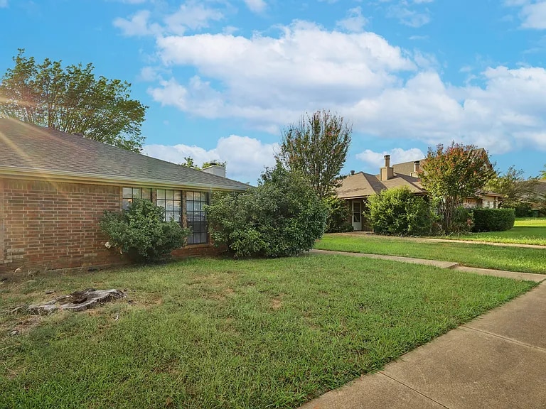 Primary Photo - 2812 Springhaven Ct