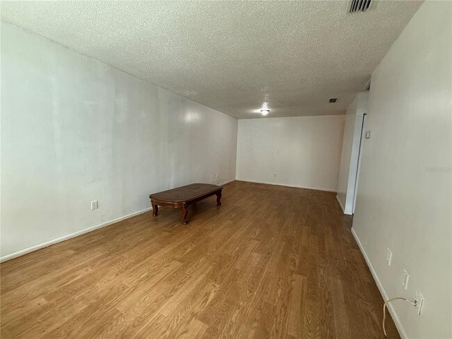 Foto del edificio - 8534 Channelview Cir