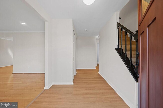 Foto del edificio - 3301 Fallowfield Dr