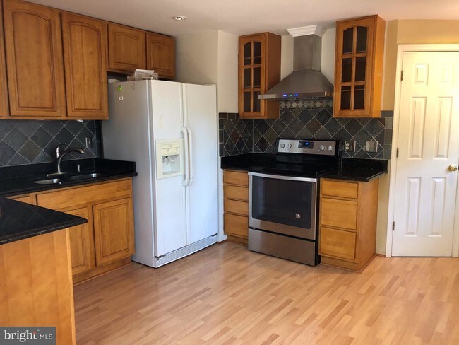 Foto del edificio - 1123 Caddington Ave