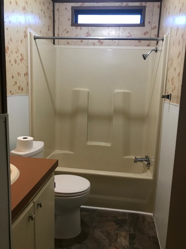 Foto del edificio - 66 Hickory Hollow Ln