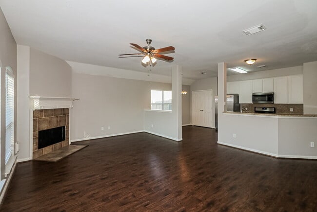 Building Photo - 5139 Chase Park Cir