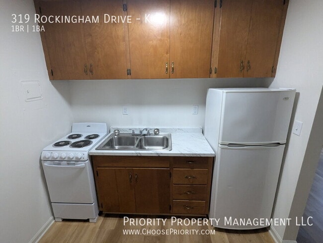 Building Photo - 319 Rockingham Dr