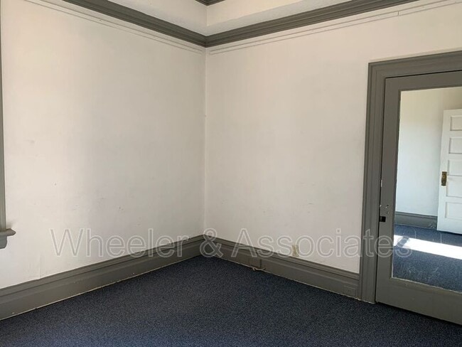 Foto del edificio - 845 E 400 S