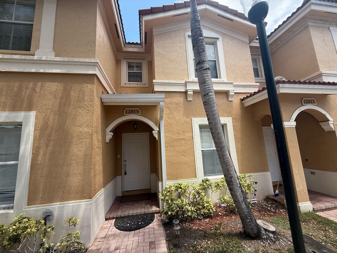Primary Photo - 12815 SW 30th St