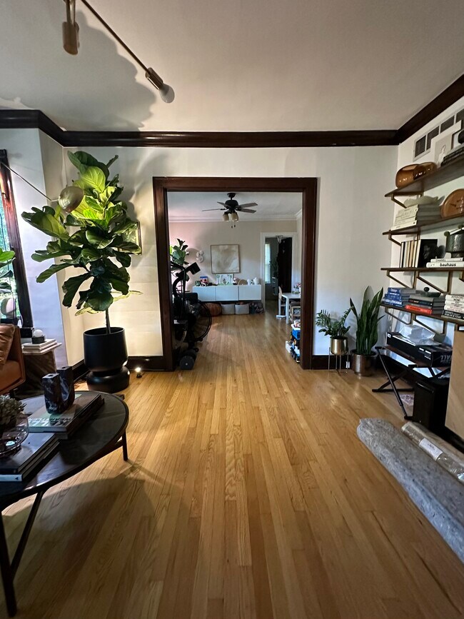 Foto del edificio - 3659 N Hoyne Ave