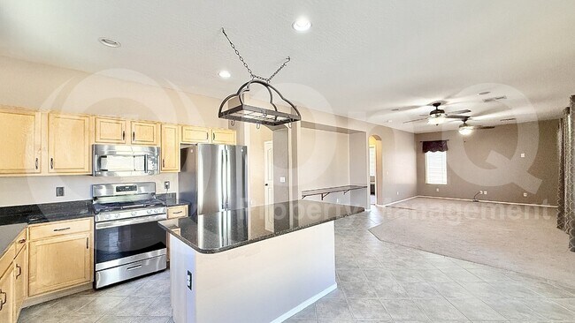 Building Photo - 2536 S Martingale Rd