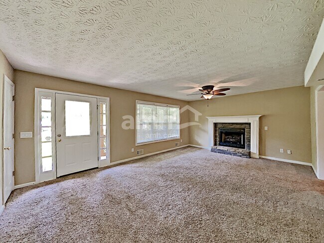 Building Photo - 1530 Kimberly Place
