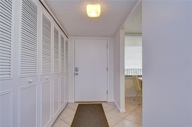 Building Photo - 7100 Sunset Way