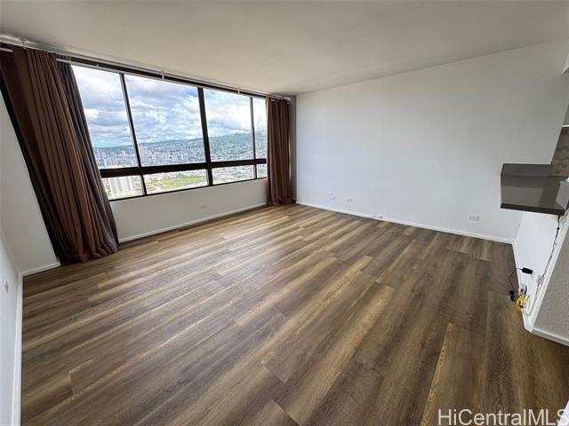 Foto del edificio - 2499 Kapiolani Blvd