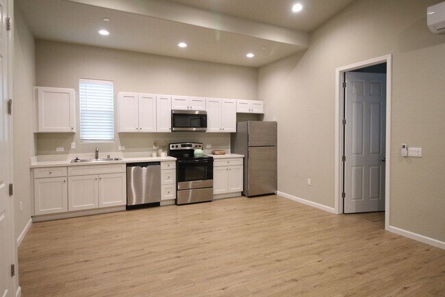 Foto del edificio - 6010 E Sussex Way