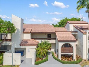 Building Photo - 9070 SW 125th Ave