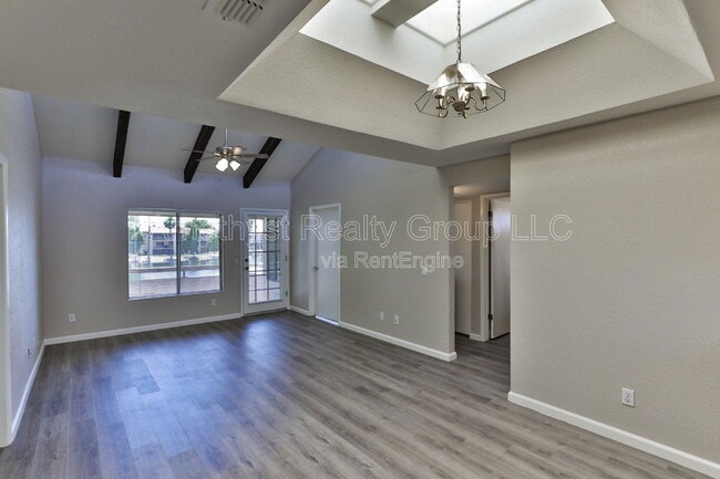 Building Photo - 11666 N 28th Dr