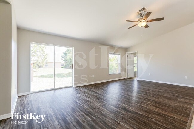 Foto del edificio - 5404 2nd St W