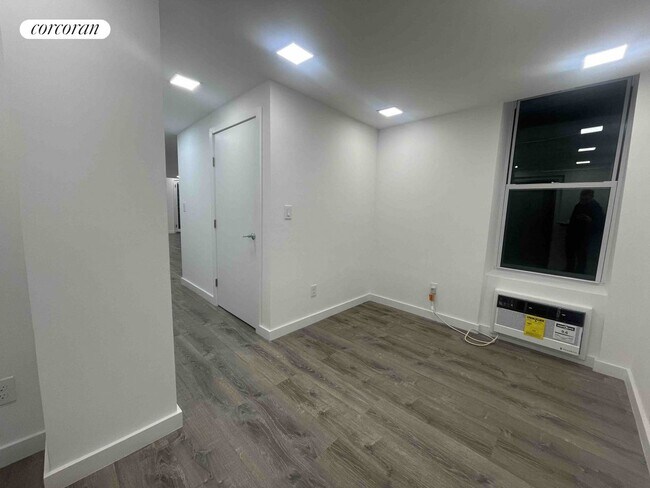 Foto del edificio - 128 W 13th St