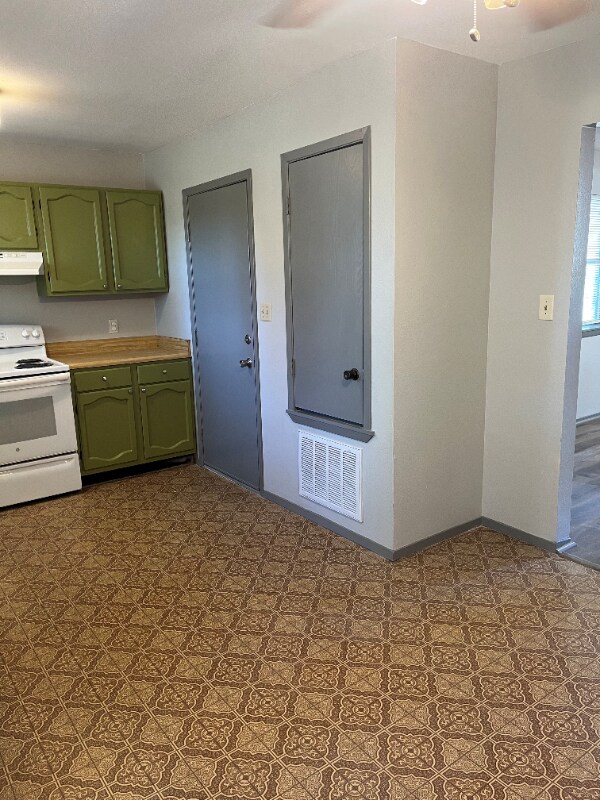 Foto del edificio - 705 Guadalimar St