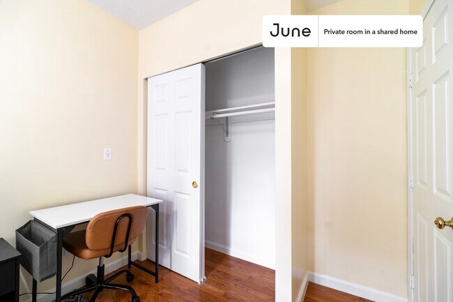 Foto del edificio - Room in Shared 3 bed/2 bath home in East Boston