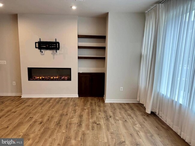 Foto del edificio - 13547 SAYWARD Blvd