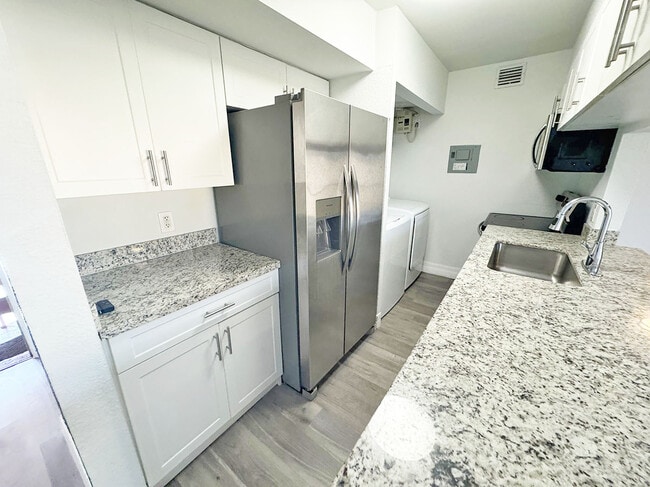 Photo - 4465 Treehouse Ln