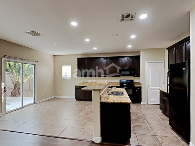 Building Photo - 6387 S Sunrise Valley Dr