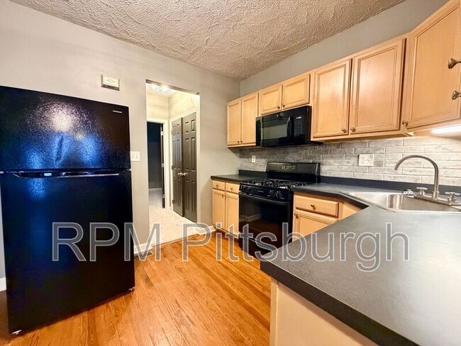 Foto del edificio - 2614 Larkins Wy