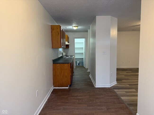 Foto del edificio - 4930 Elliott Ave