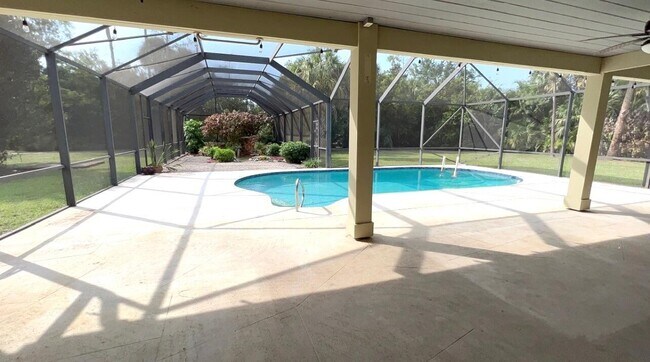 Building Photo - 583 Rambling Drive Cir