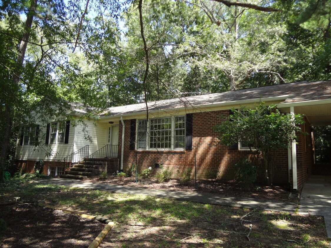 411 Holly Ln, Chapel Hill, NC 27517 House for Rent in Chapel Hill, NC
