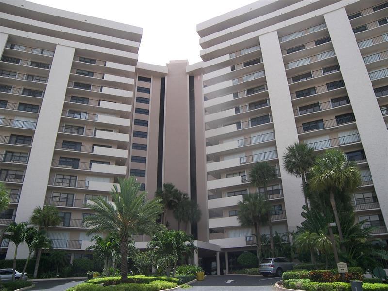Primary Photo - 5000 N Ocean Dr