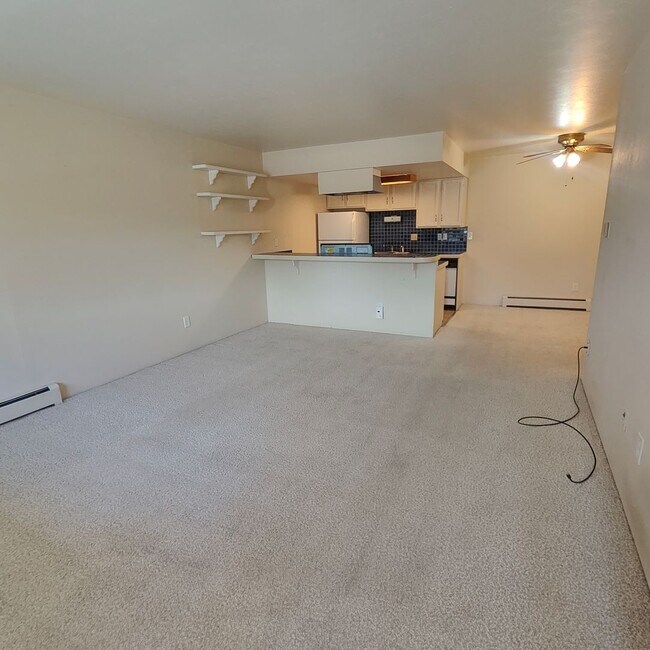 Building Photo - 1BR/1BA Condo with Beautiful View of the F...
