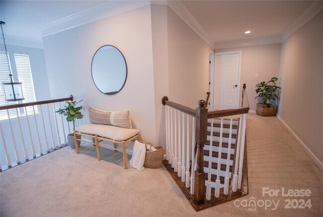 Building Photo - 615 Circle Trace Rd