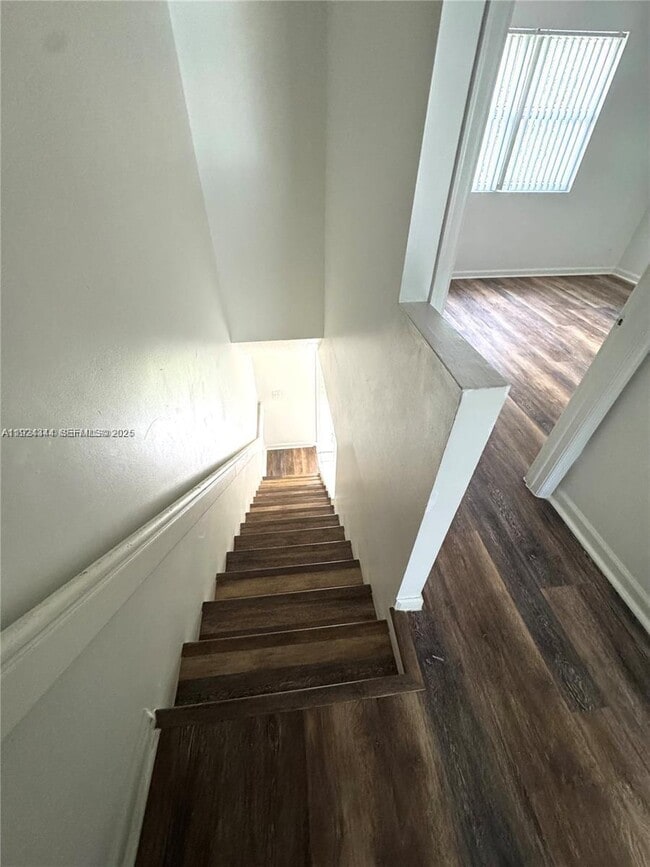 Foto del edificio - 11610 NW 37th St