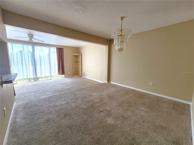 Building Photo - 433 Orchid Dr