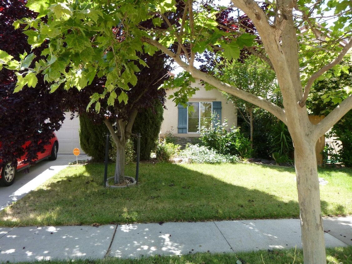 974 Lakeport Way, Plumas Lake, CA 95961 House Rental in Plumas Lake