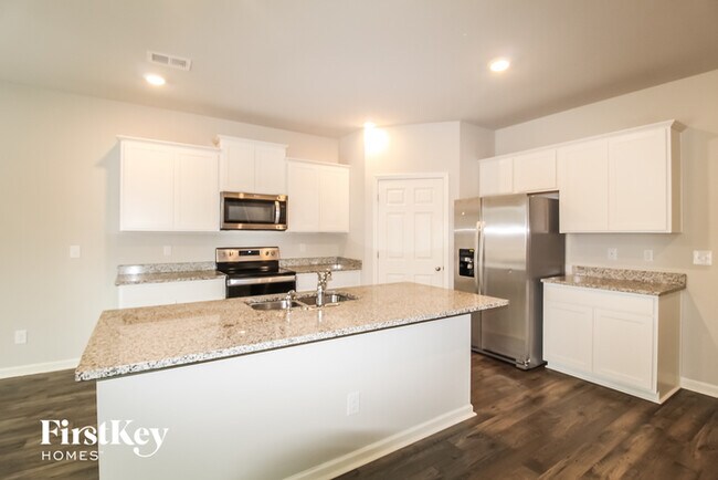 Building Photo - 3890 Lilly Brook Dr